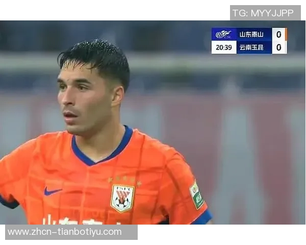 泰山中卫洛佩斯全场表现低迷对抗与争顶数据惨淡引发关注