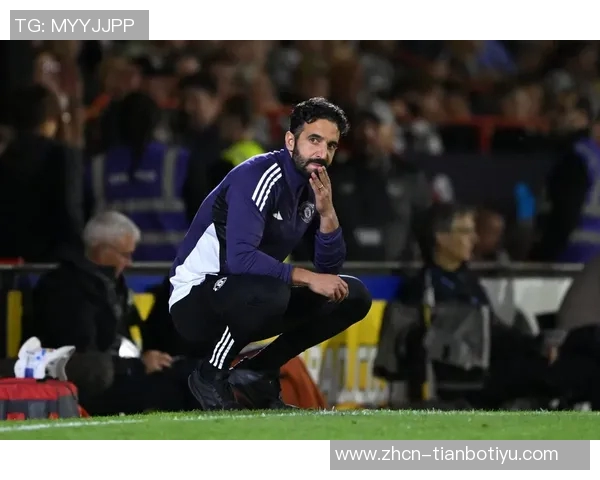 阿莫林积极引入青训新星18岁莱西在一线队训练中表现抢眼